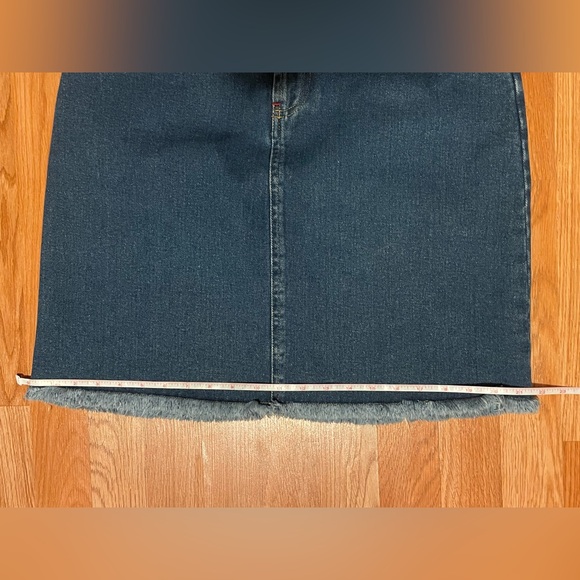 Vintage Bill Blass Distressed Raw Hem Denim Skirt Size 10 - Picture 10 of 10